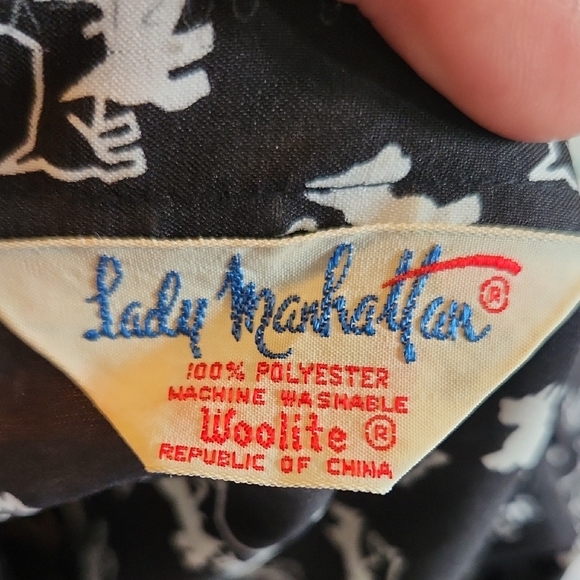 Lady Manhattan Vintage Slim Fit Black White Scottie Dog Blouse Size 6 - Picture 2 of 6